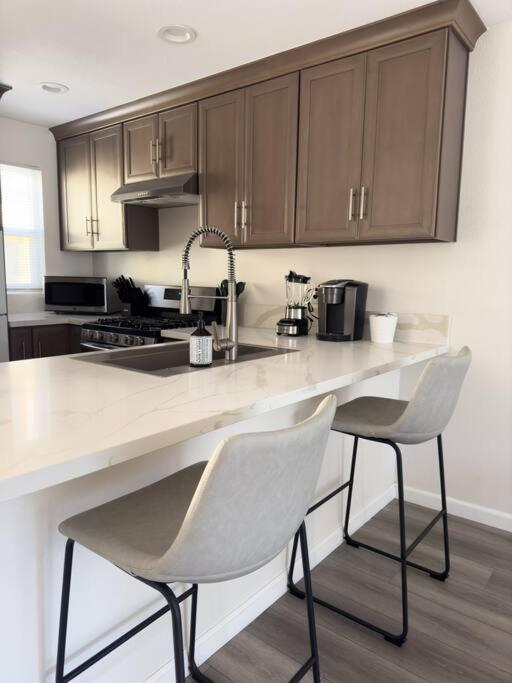 Modern Retreat 1 Mi. From Disney Anaheim Dış mekan fotoğraf