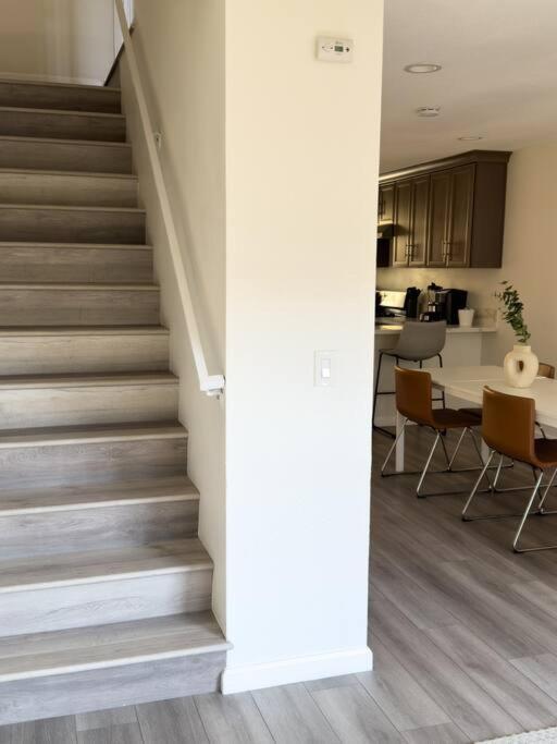 Modern Retreat 1 Mi. From Disney Anaheim Dış mekan fotoğraf